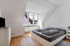 Bügeleisen/Bügelbrett, WLAN, Bettwäsche