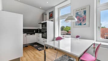 Mikrobølgeovn, ovn, kogeplade, opvaskemaskine