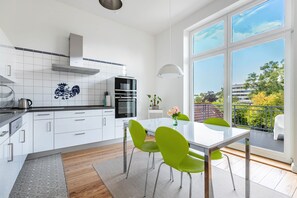 Fridge, microwave, oven, stovetop - Apartment '2' with Wi-Fi (Heide)