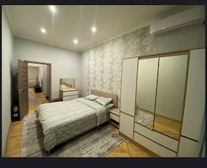 Iron/ironing board, free WiFi