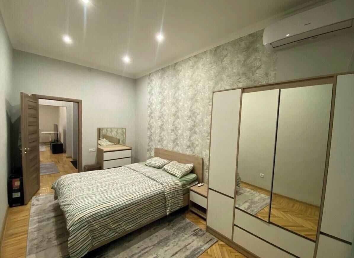 Iron/ironing board, free WiFi