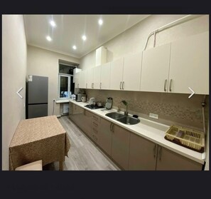 Private kitchen - 2 bedroom in the heart of Yerevan (Yerevan)