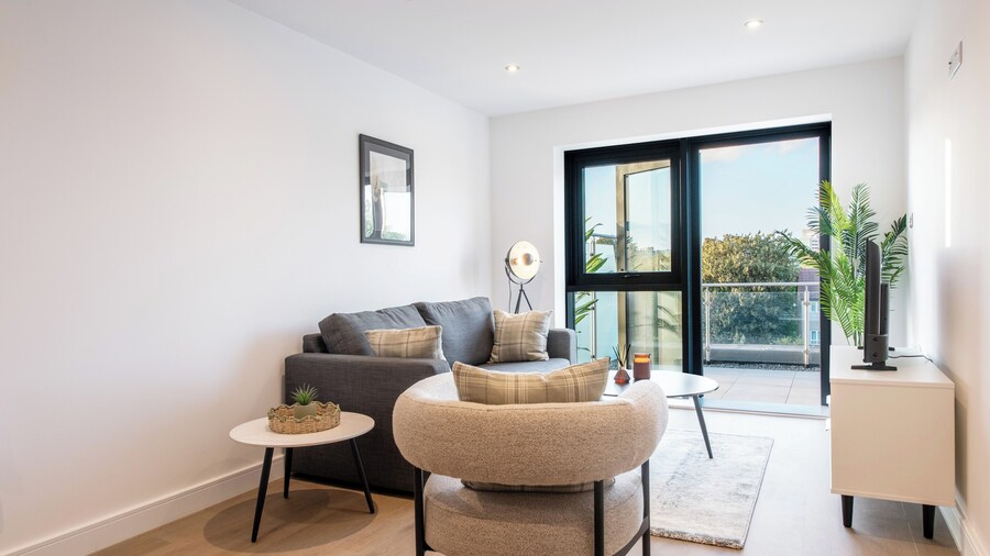 Axis Apartment