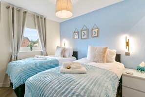 3 soverom, strykejern/-brett, wi-fi og sengetøy