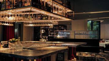 Bar (in der Unterkunft)