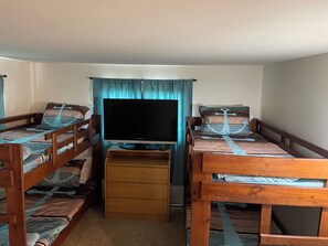 2 chambres, fer et planche à repasser, lit parapluie, Wi-Fi gratuit