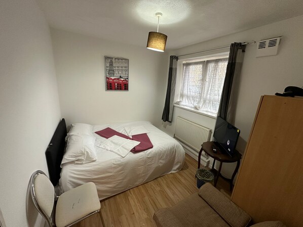 1 makuuhuone, silitysrauta/-lauta, Wi-Fi, vuodevaatteet