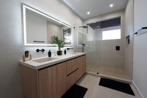 Hair dryer - Lux Jungle Haven Close to Port Everglades & Beach (Fort Lauderdale)