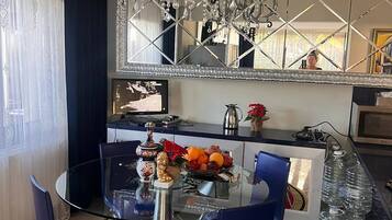 Villa, 3 Bedrooms, Accessible, Smoking | Dining room