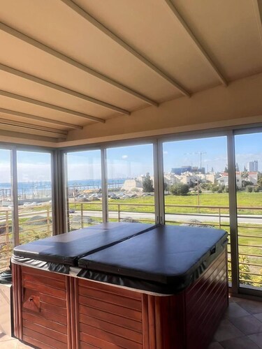 Luxury Seaside Villa