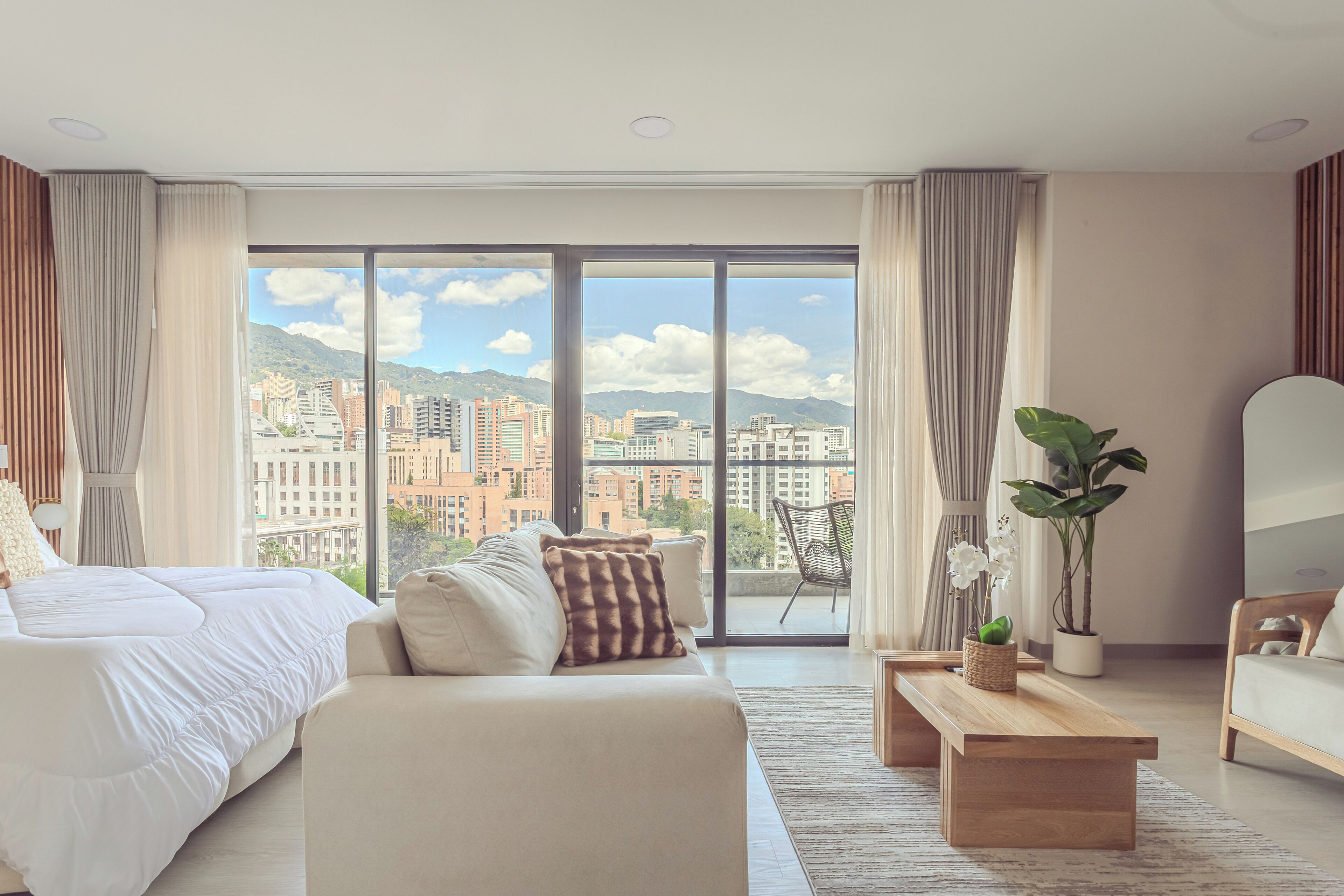 2 dormitorios, tabla de planchar con plancha, Internet y ropa de cama