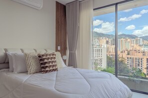 2 chambres, fer et planche à repasser, accès Internet, draps fournis