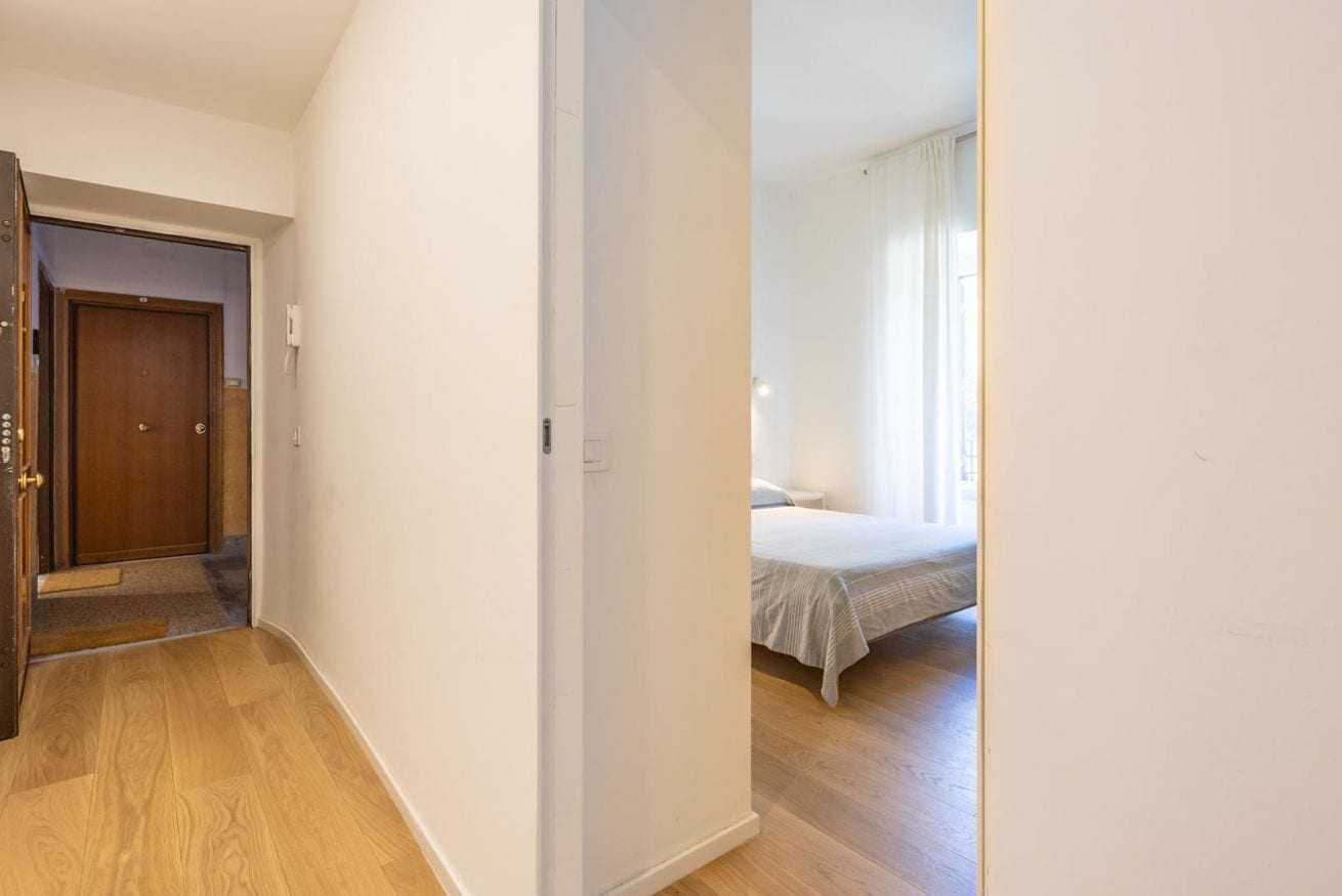 2 Schlafzimmer, Bügeleisen/Bügelbrett