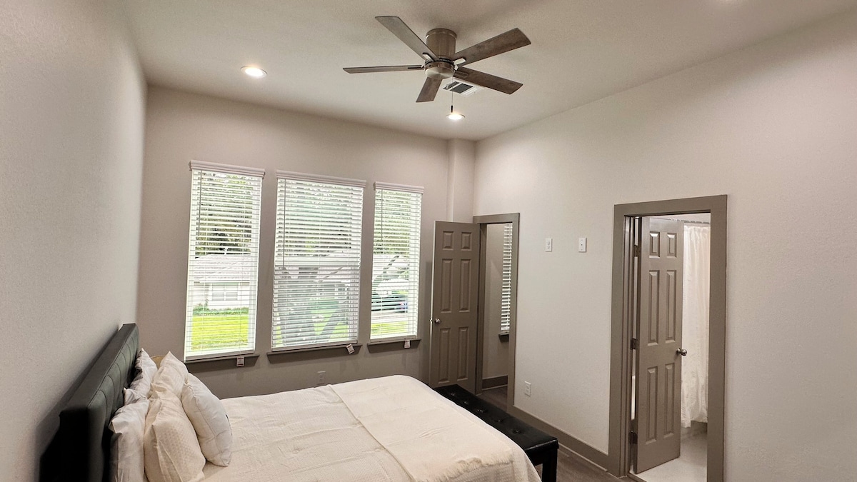 Photo 20 of Awesome Stay with Backyard in a New Duplex by City Center, Memorial I-10 & BW-8