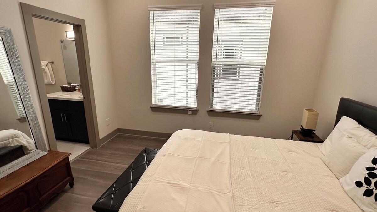Photo 14 of Awesome Stay with Backyard in a New Duplex by City Center, Memorial I-10 & BW-8