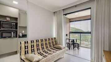 Basic Apartment | Living area