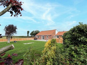 Property grounds - Denholme (Skegness)