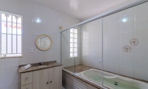 Villa | Bathroom