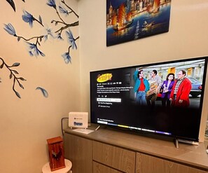 Condo, 2 Bedrooms, Accessible, Smoking | Room amenity