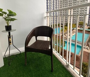 Condo, 2 Bedrooms, Accessible, Smoking | Balcony