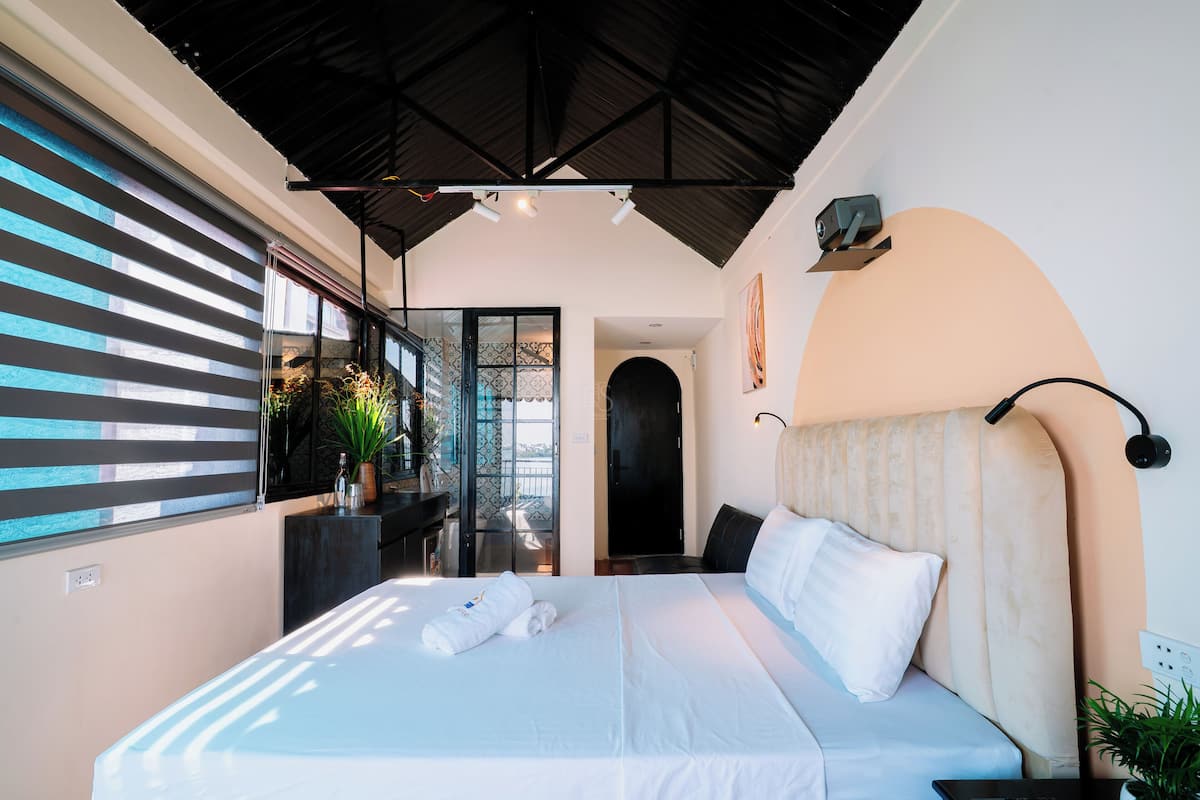 Signatur-dobbeltværelse - byudsigt | Premium-sengetøj, arbejdsområde til bærbare computere, gratis Wi-Fi