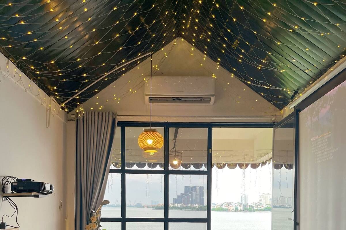 Junior Double Room, City View | Desk, laptop workspace, free WiFi, bed sheets