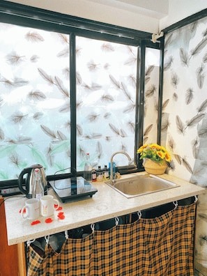 Junior Double Room, City View | Private kitchen