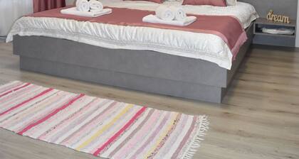Comfortable family Vila,with swimming pool and privacy garden.Enjoy Villa Aleja!