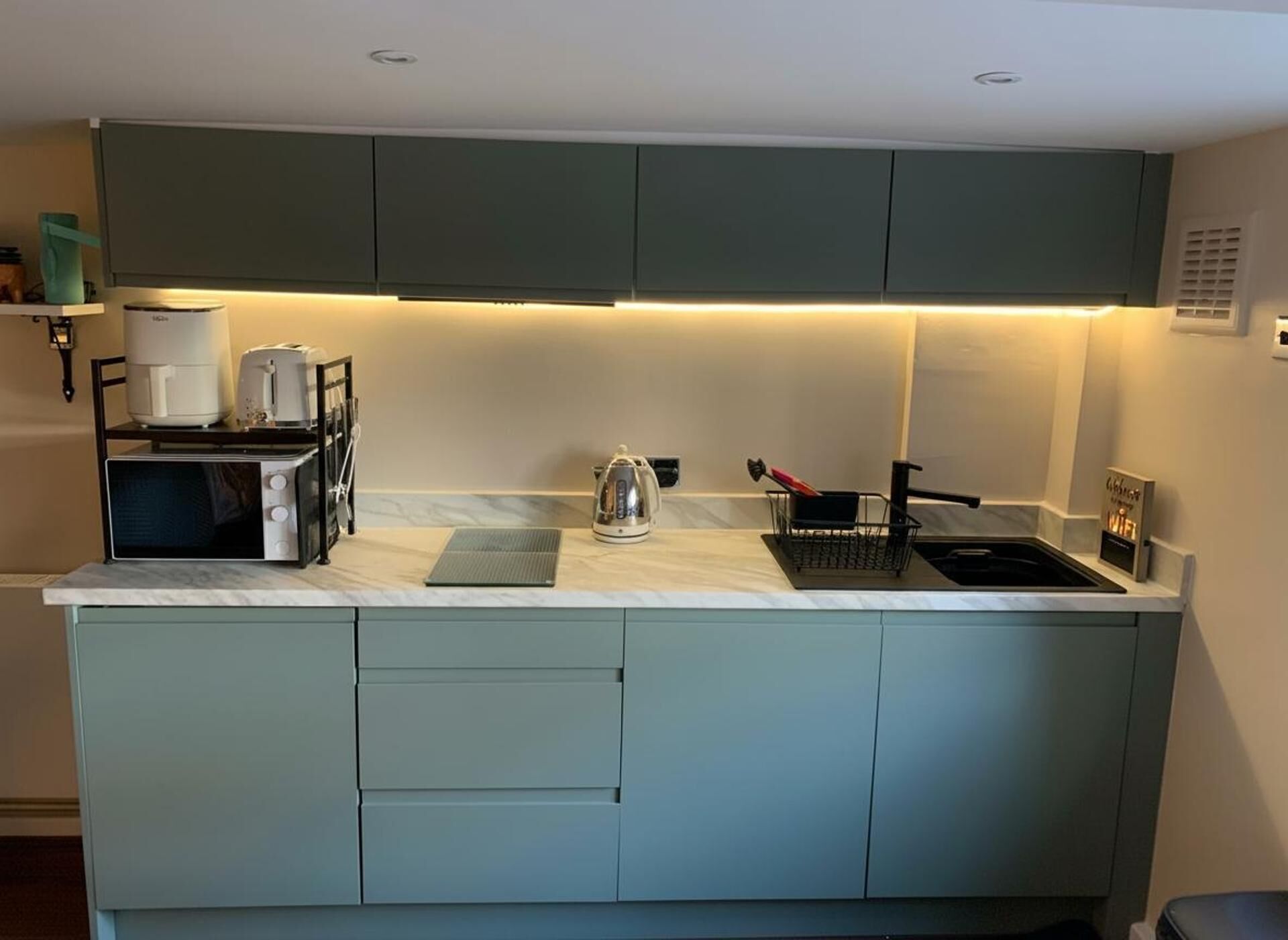 Fridge, microwave, stovetop, electric kettle