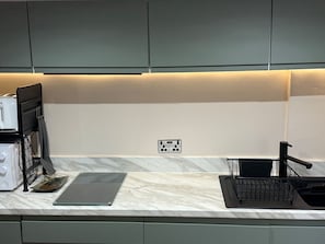 Fridge, microwave, stovetop, electric kettle