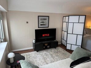 1 chambre, fer et planche à repasser, Wi-Fi gratuit, draps fournis