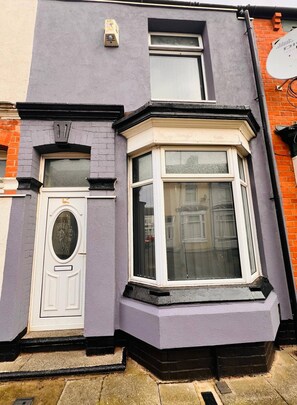 Exterior detail - 3 Bed Home Free Wifi & Netflix Central Location (Middlesbrough)