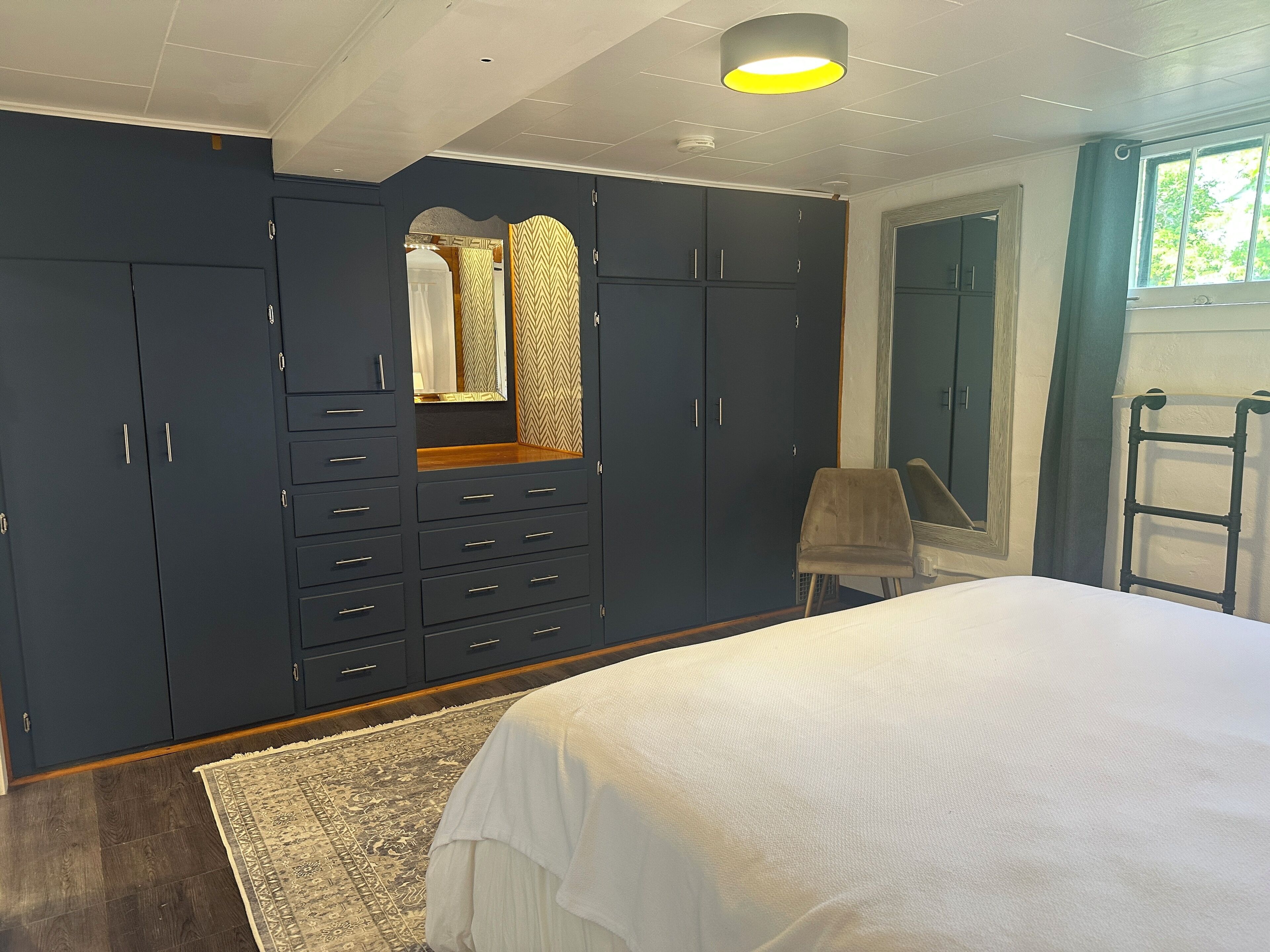 1 chambre, bureau, fer et planche à repasser, accès au Wi-Fi (inclus)