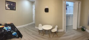 4 bedrooms, free WiFi, bed sheets