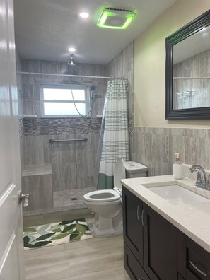 Hair dryer, towels, soap, shampoo - Island house 
15 Minutes from Port Canaveral (Merritt Island)