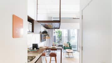 Estudi | Cortines opaques i habitacions insonoritzades