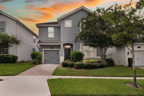 Exterior - Family house near Disney w/ pool & hot tub (Davenport)