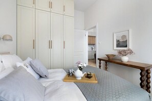 1 bedroom, iron/ironing board, Internet