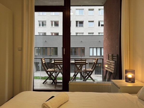 6 chambres, fer et planche à repasser, Wi-Fi, draps fournis