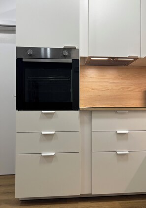 Four, plaque de cuisson, lave-vaisselle