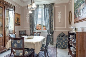 Dining - Apartment 'Alessandro' with Wi-Fi and Air Conditioning (Firenze)