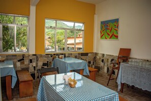 Free daily self-serve breakfast