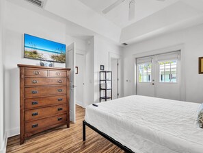 2 chambres, fer et planche à repasser, Wi-Fi gratuit, draps fournis