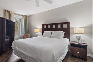 1 chambre, fer et planche à repasser, Wi-Fi gratuit, draps fournis