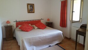 1 bedroom, iron/ironing board, Internet, bed sheets