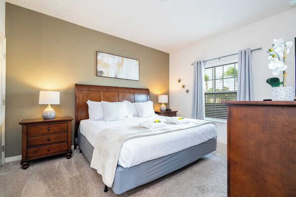 5 makuuhuonetta, silitysrauta/-lauta, vauvan matkasänky, Wi-Fi