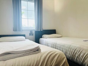 3 dormitorios, escritorio, wifi y ropa de cama