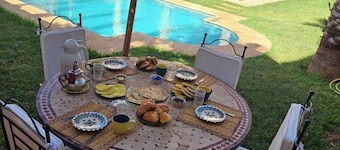 DAR SI ALI invites you to stay in a villa 35 km from Marrakech