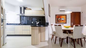 Basic Apartment | Private kitchen