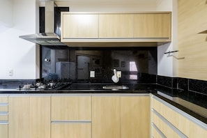 Basic Apartment | Private kitchen